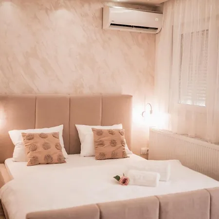 Studio Apartman Ahileas 公寓